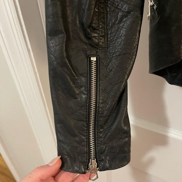 Madewell Washed Leather Motorcycle Jacket - Picture 9 of 14